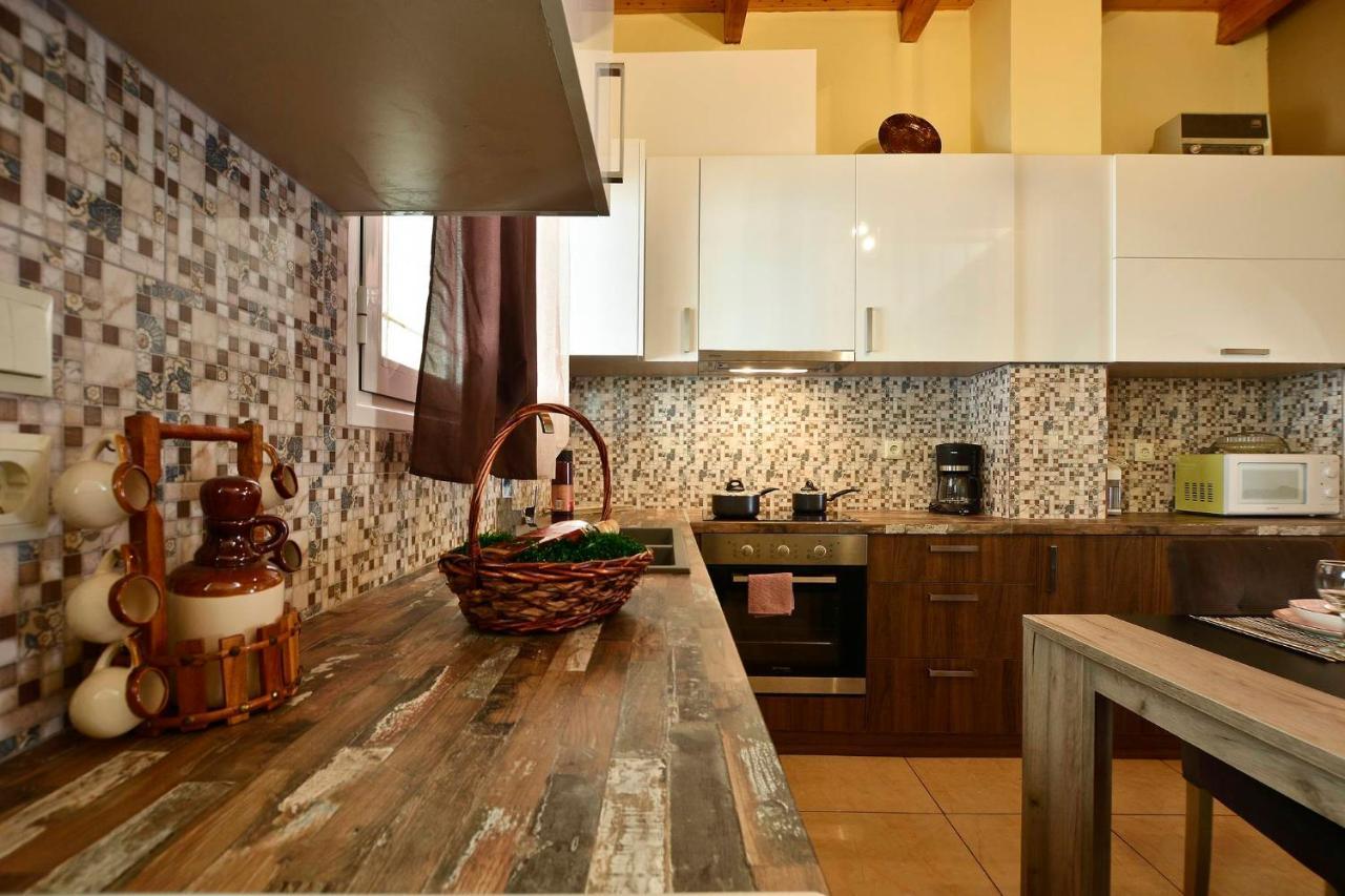 Sia'S Holiday Home Ágios Matthaíos Eksteriør billede